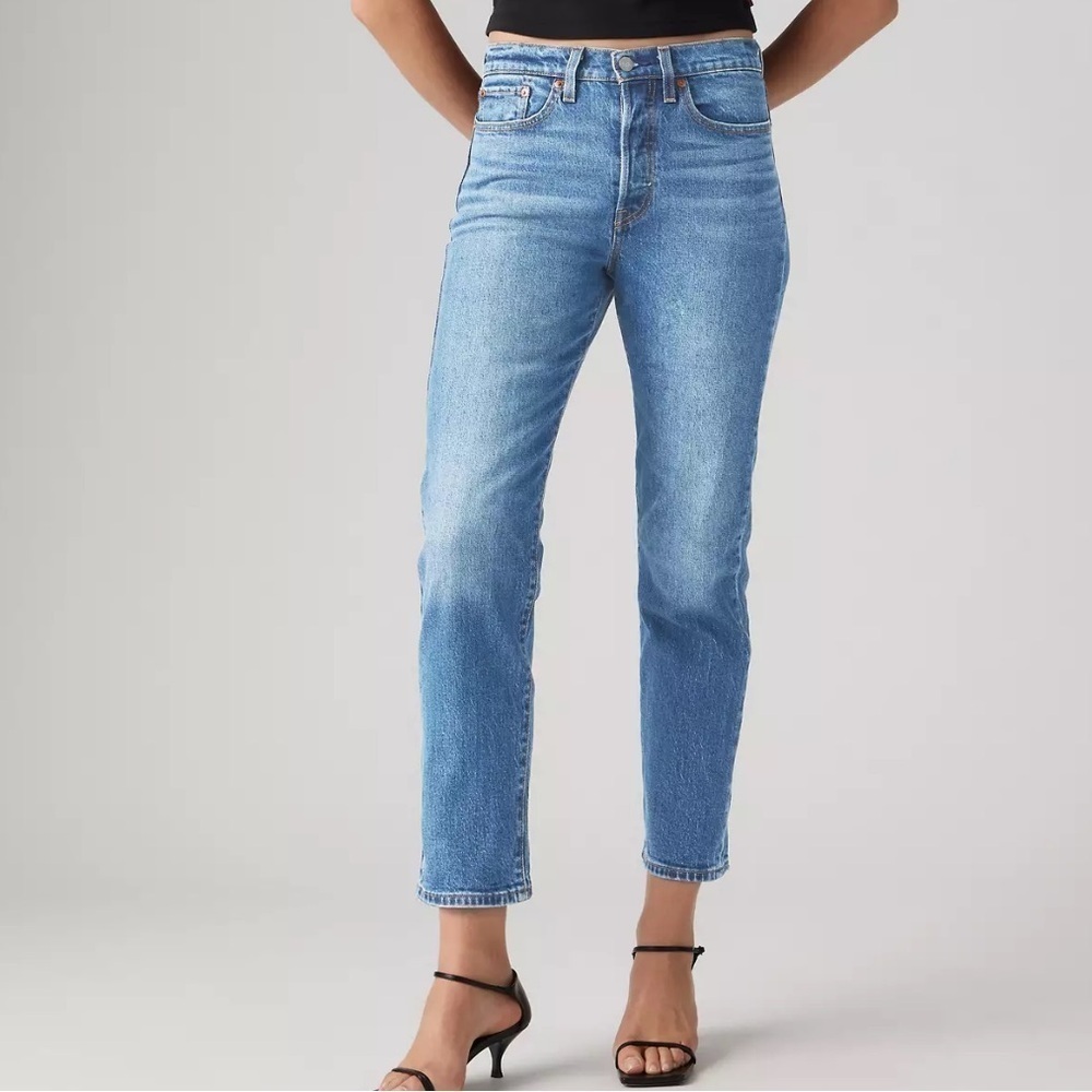 Levi’s Medium Wash Wedgie Jeans